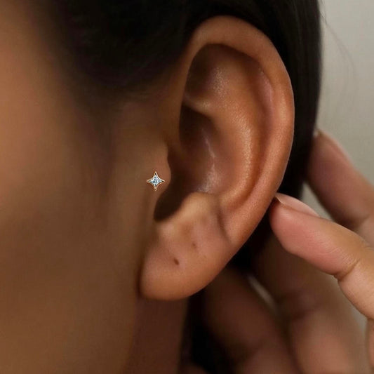 Tiny Star Threaded Labret
