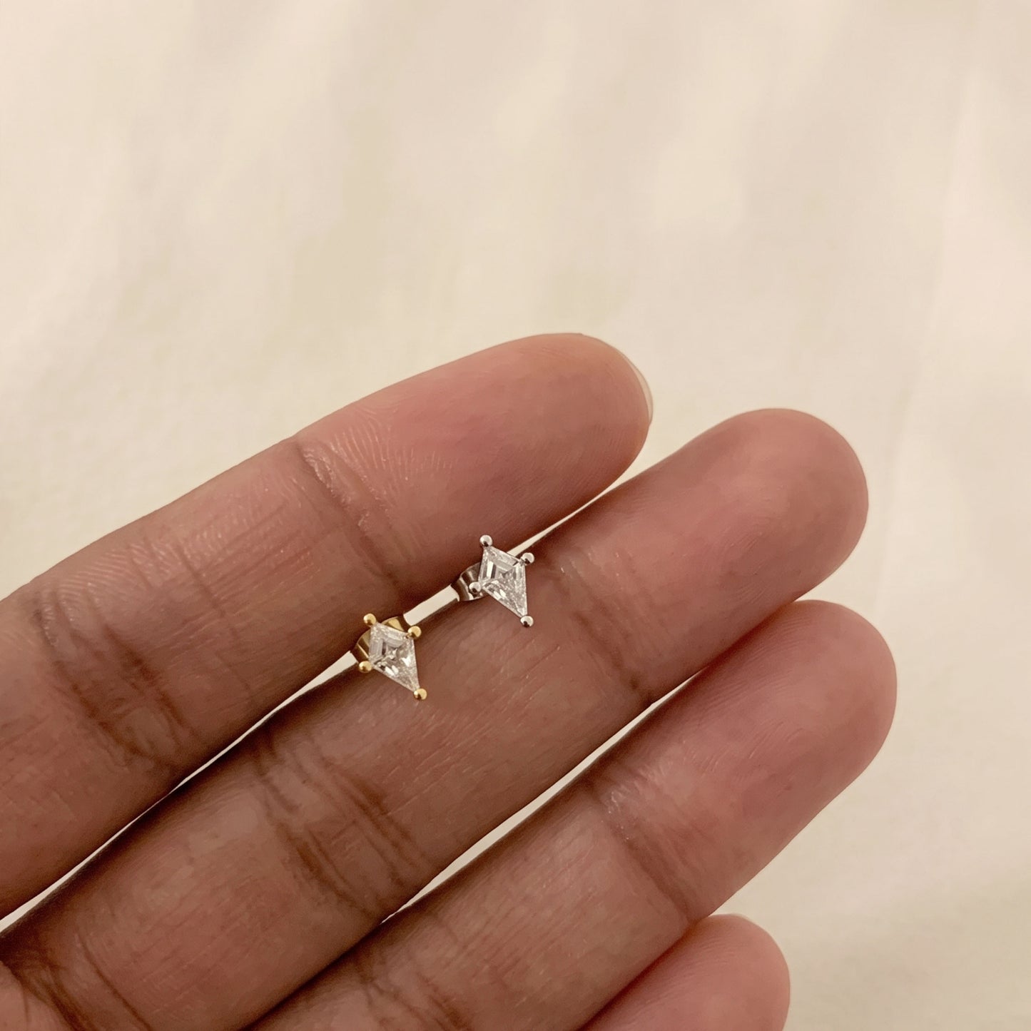 Kite Cut Stud