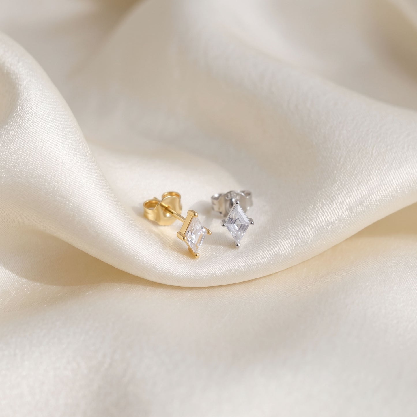 Kite Cut Stud