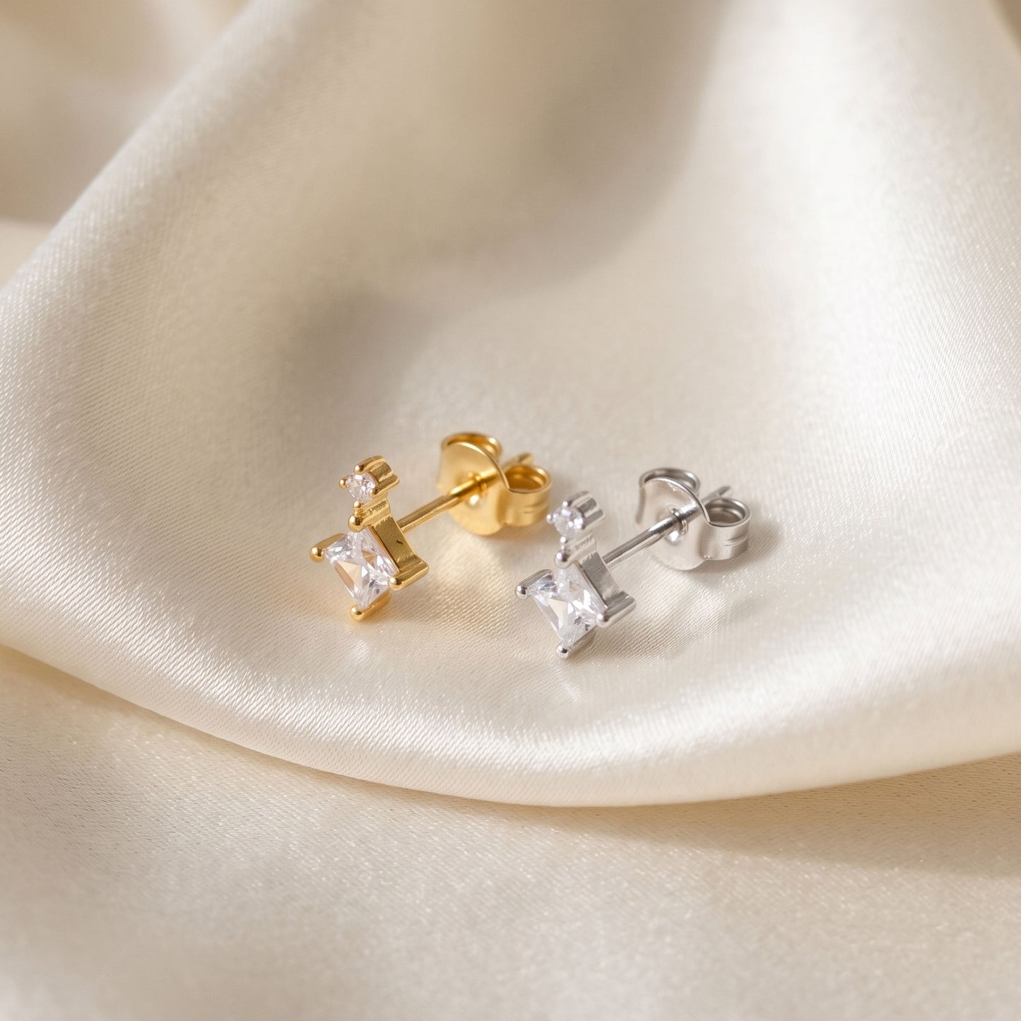 Round & Kite Cut Stud