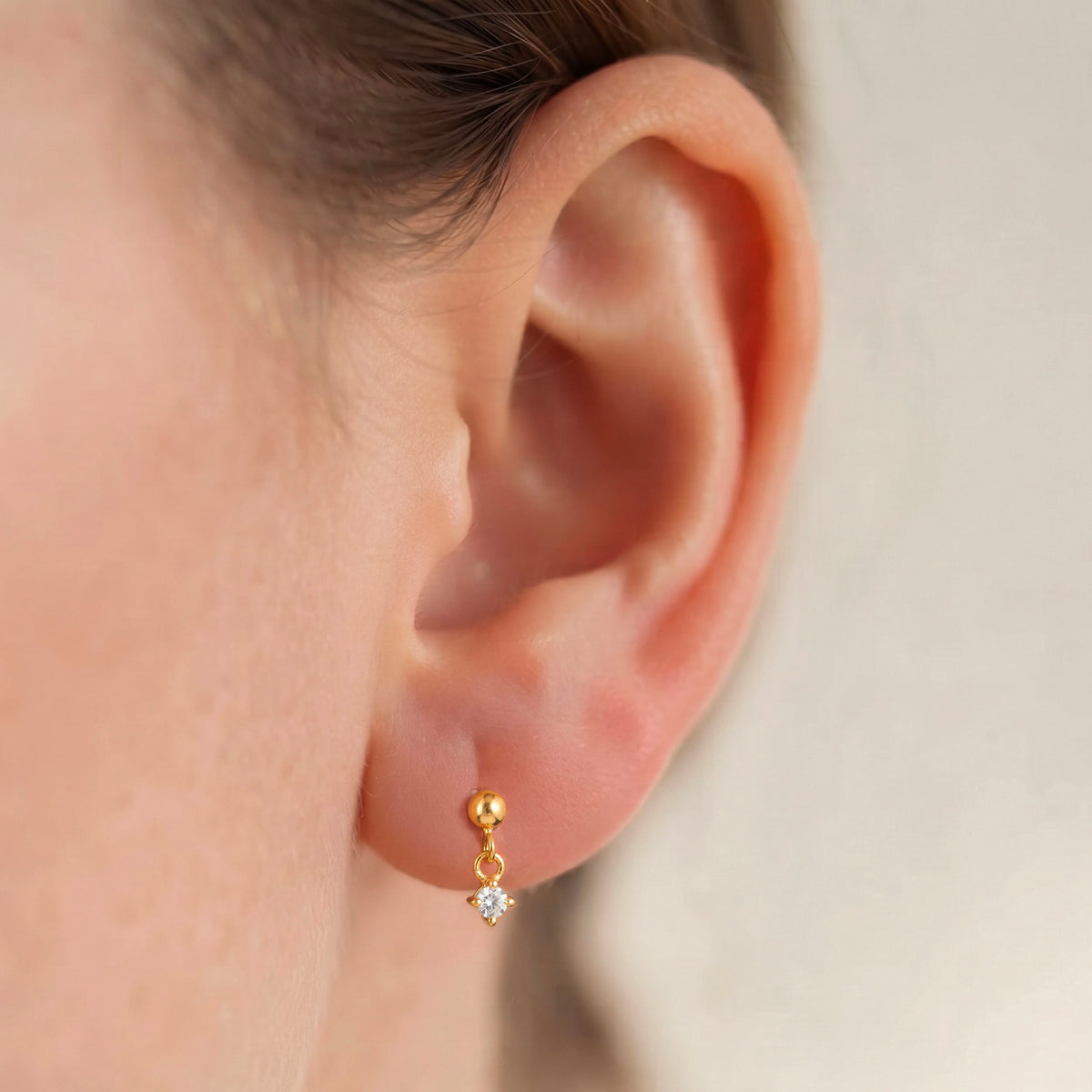 Ball Dangle Push Pin