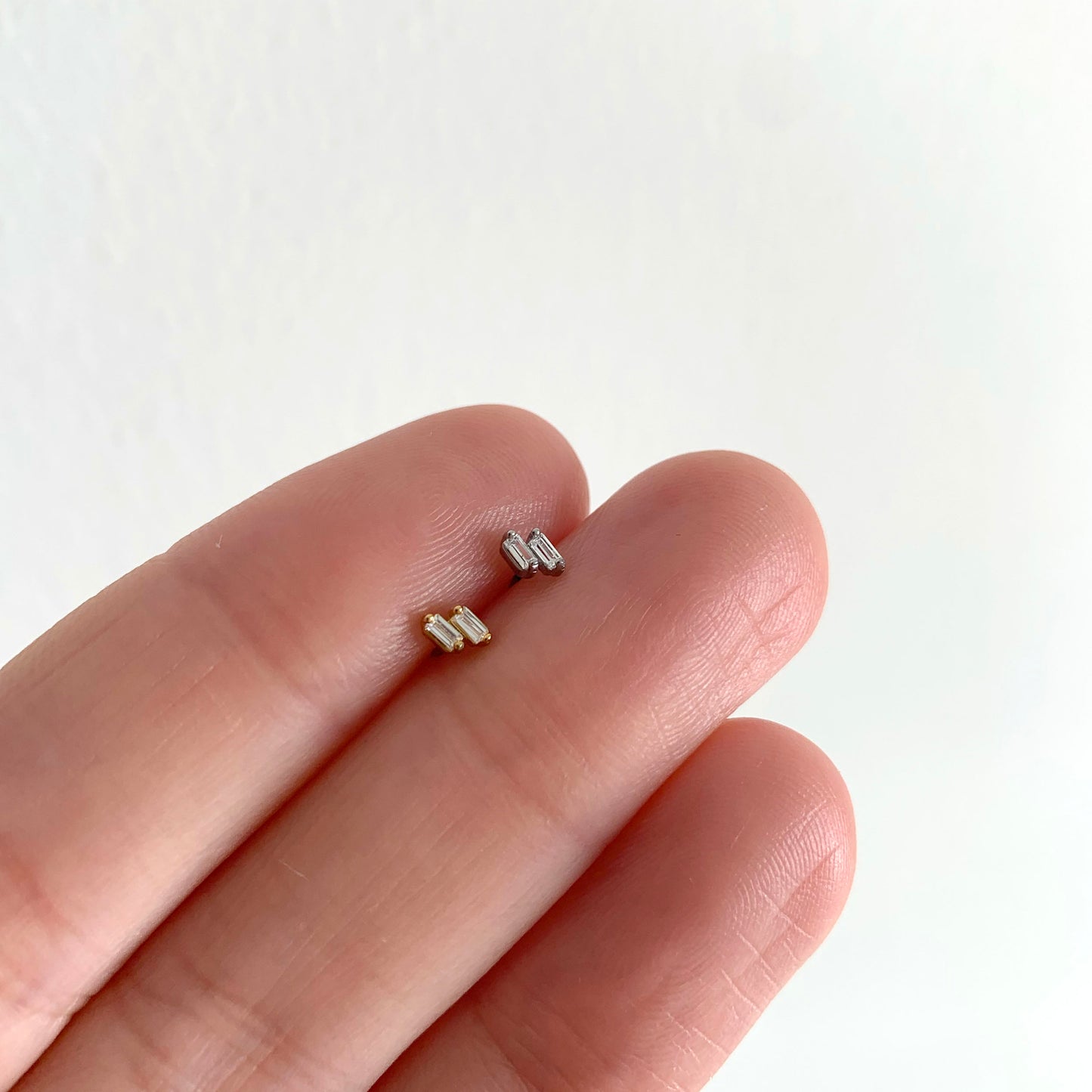 Two Baguette Push Pin