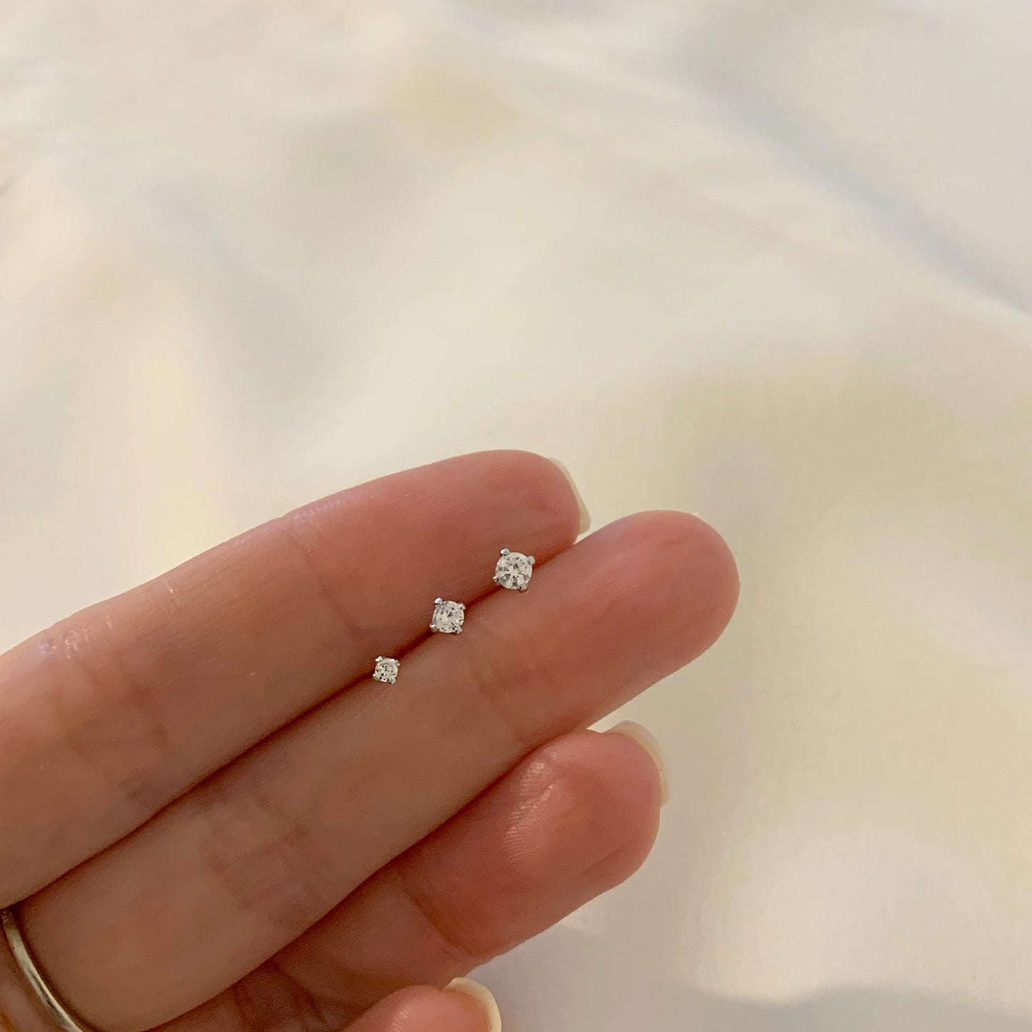 2mm~3mm CZ studs