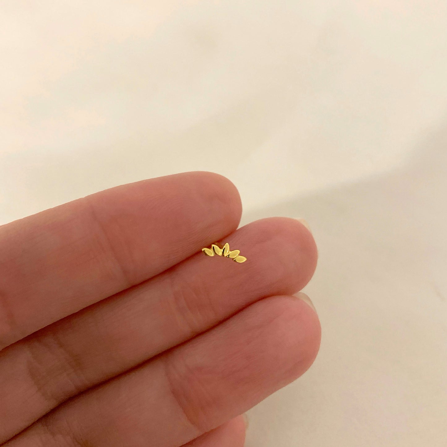 Leaf Threaded Labret