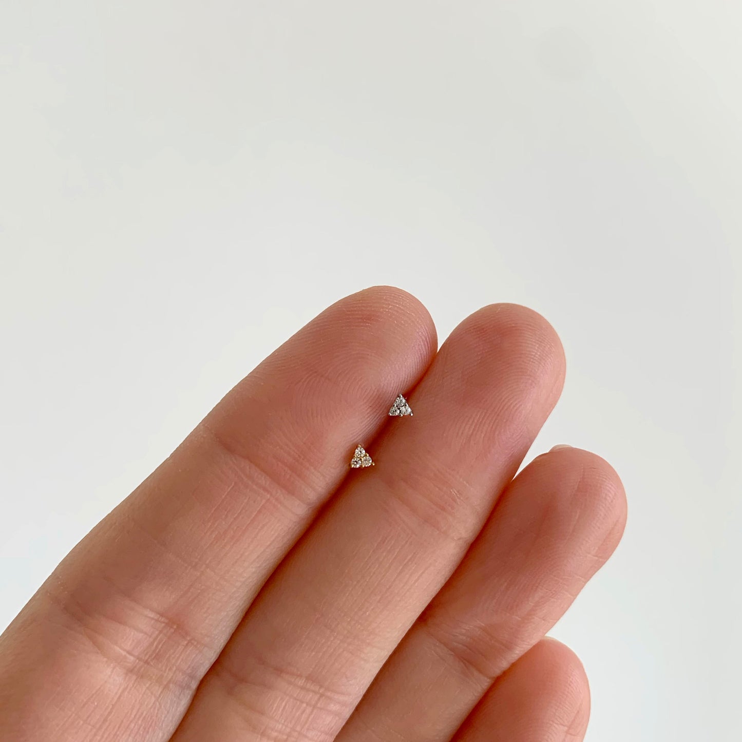 Tiny Trangle Push Pin