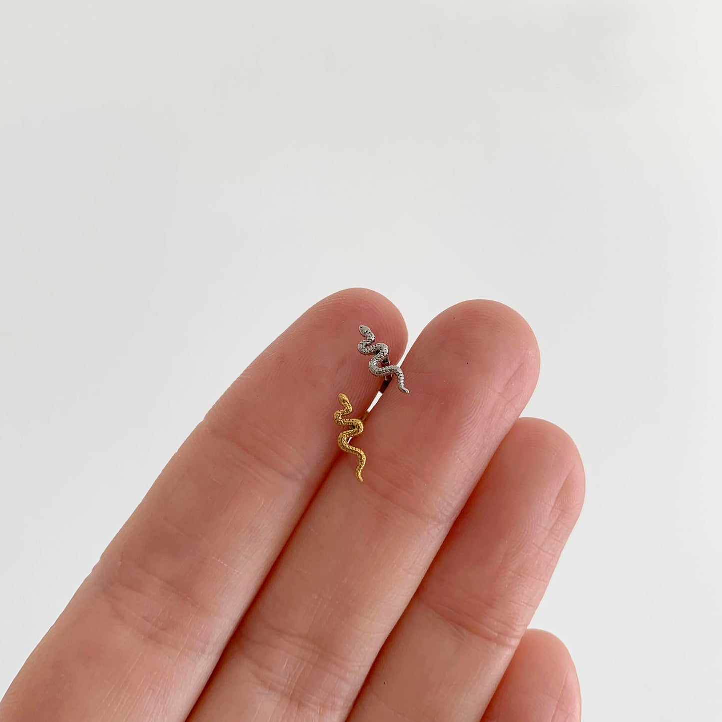 Snake Push Pin