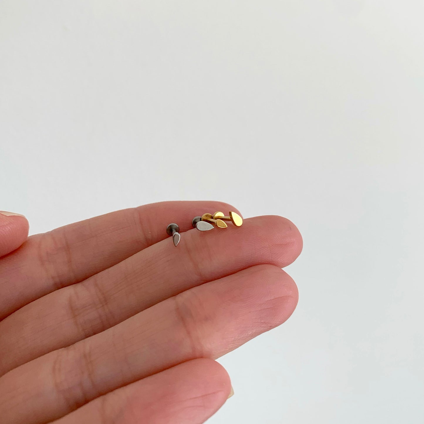 Teardrop Push Pin