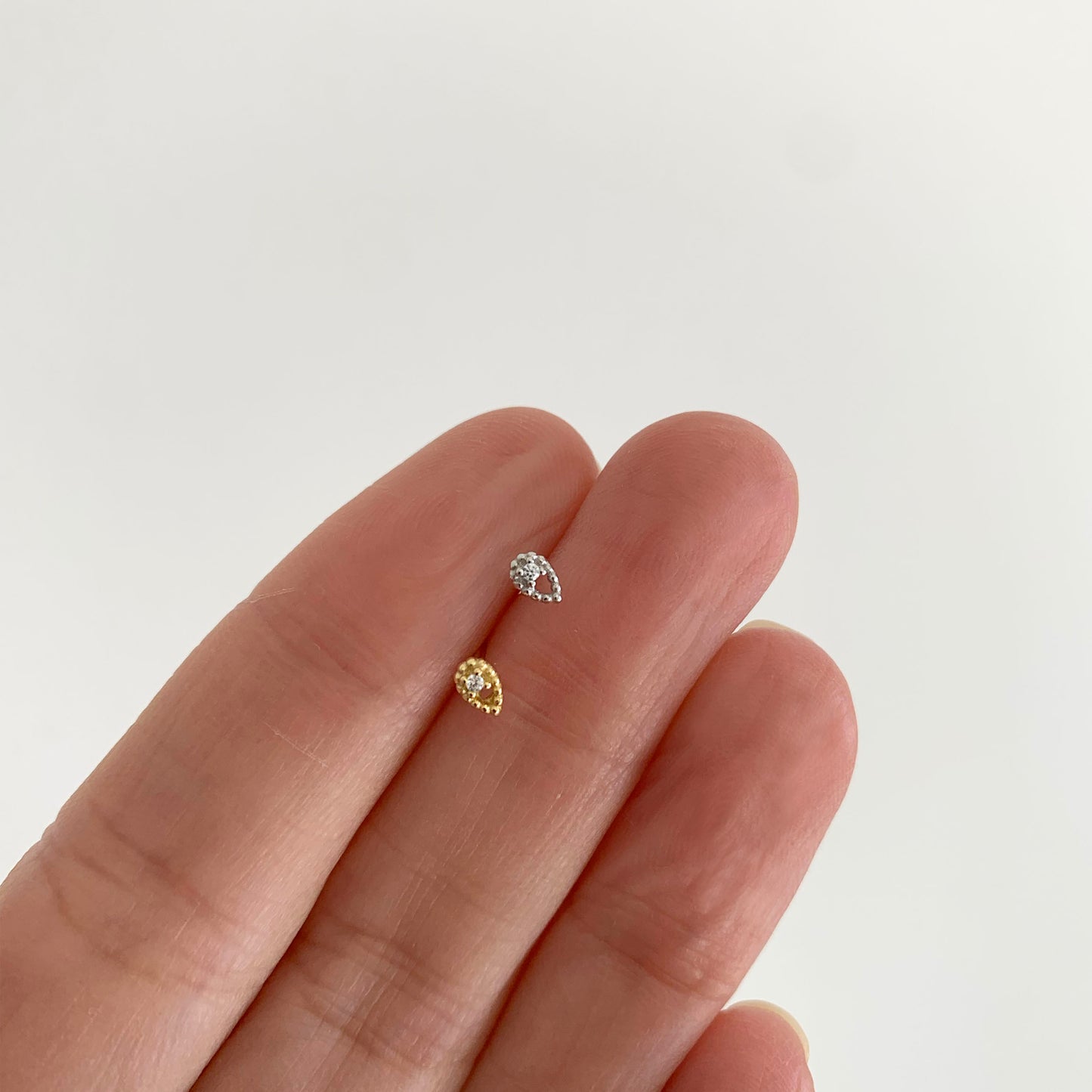 Tiny Teardrop Threaded Labret