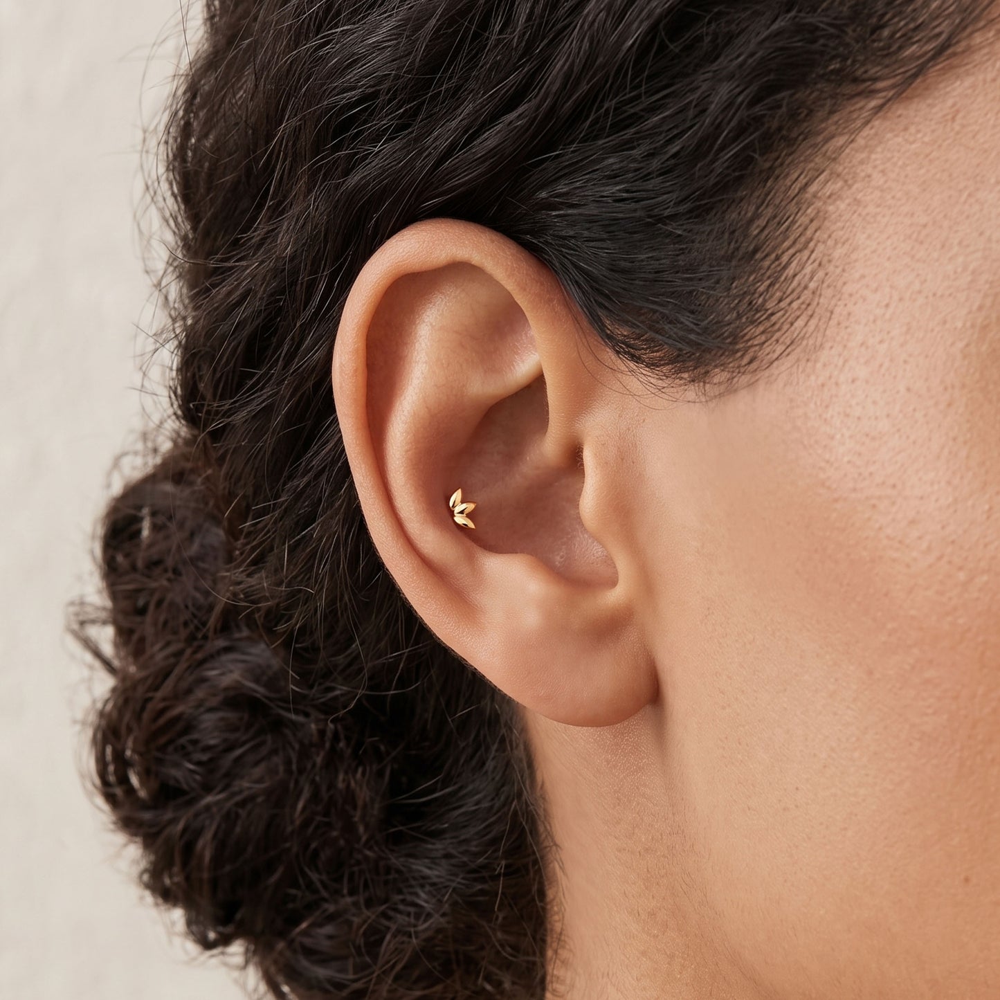 Tiny Lotus Stud