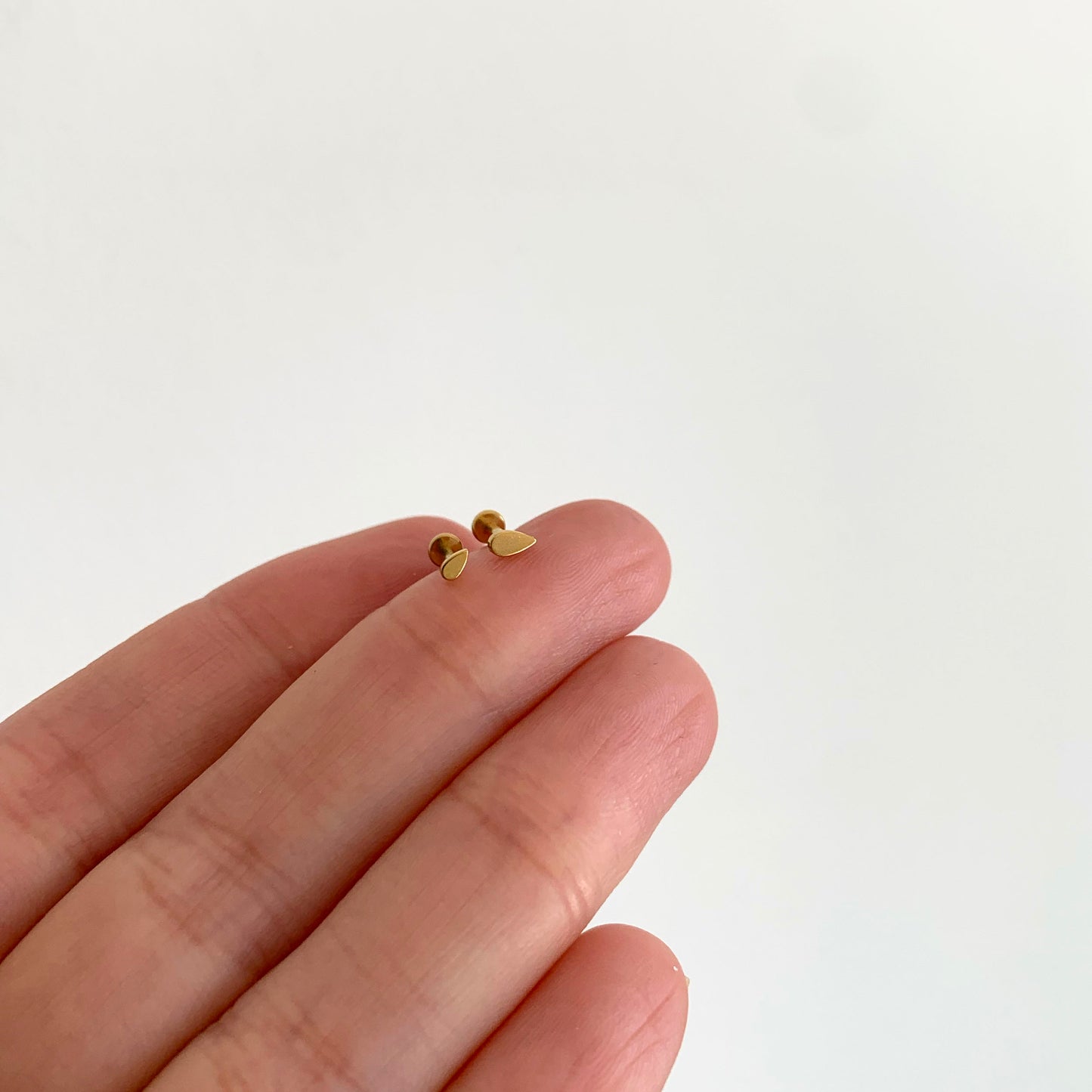 Teardrop Push Pin