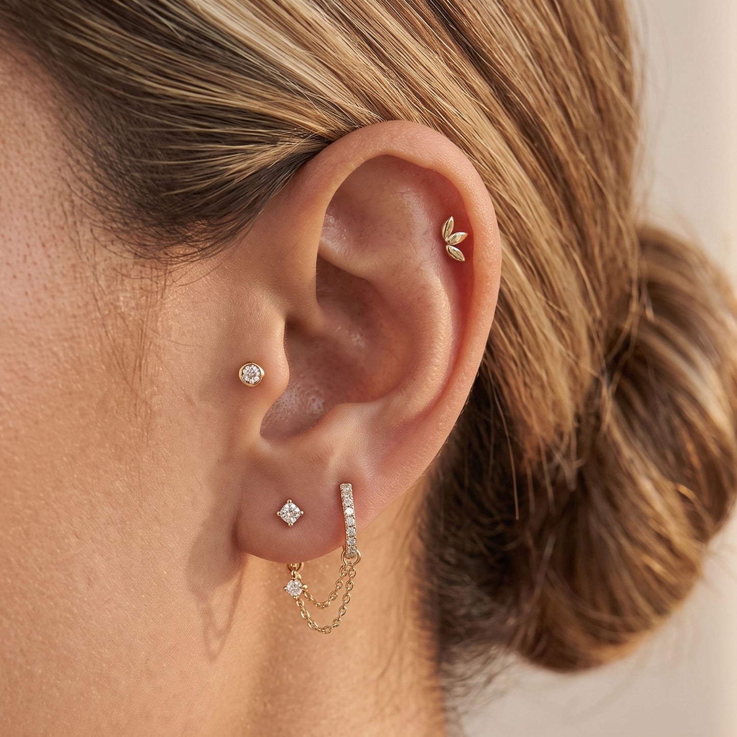 Tiny Lotus Threaded Labret