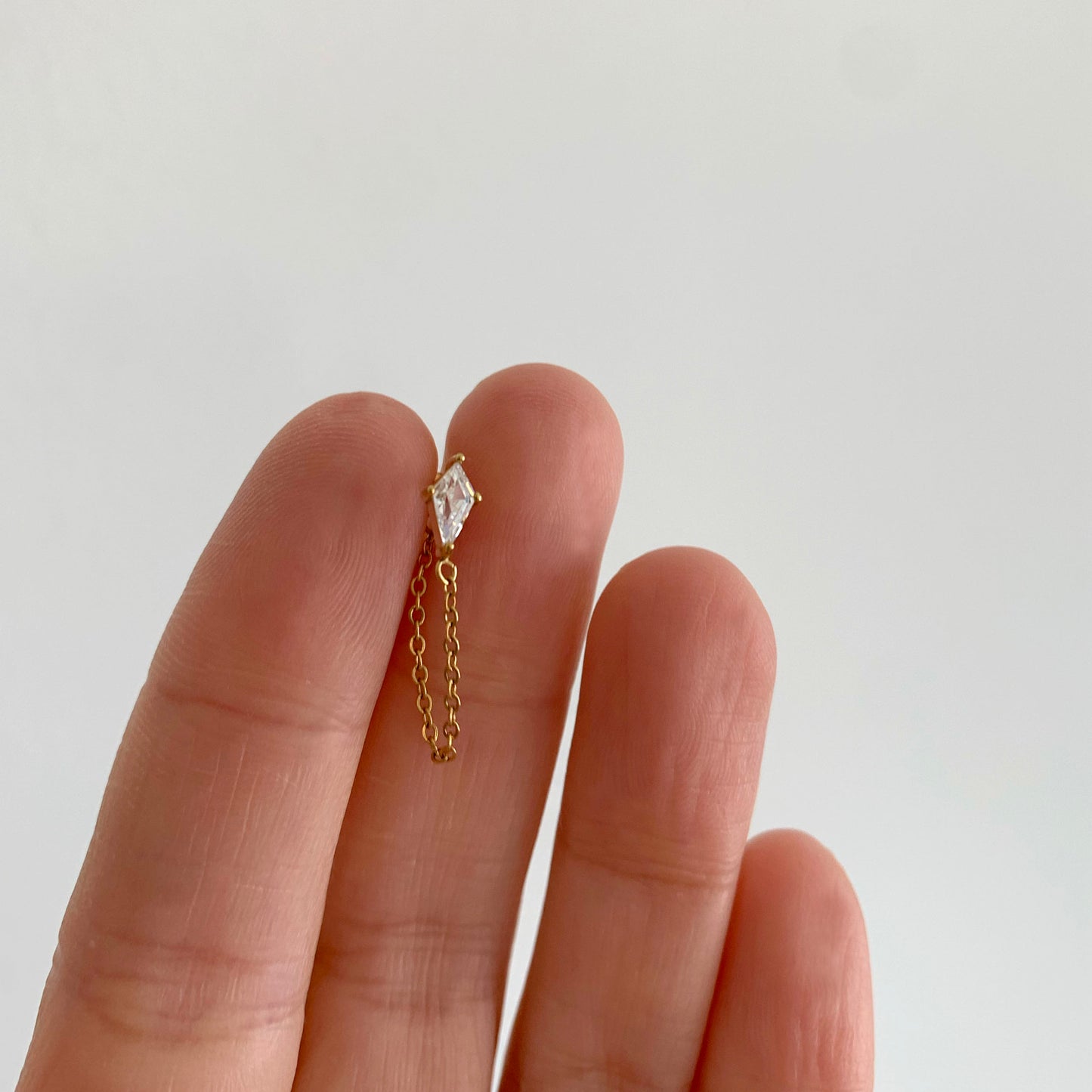 CZ Chain Push Pin