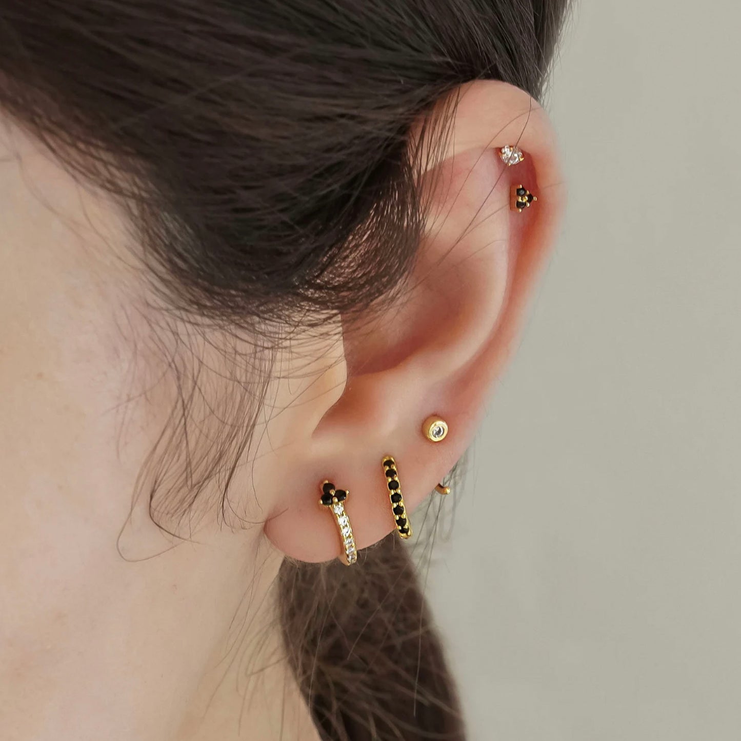 Onyx Flower Hoop