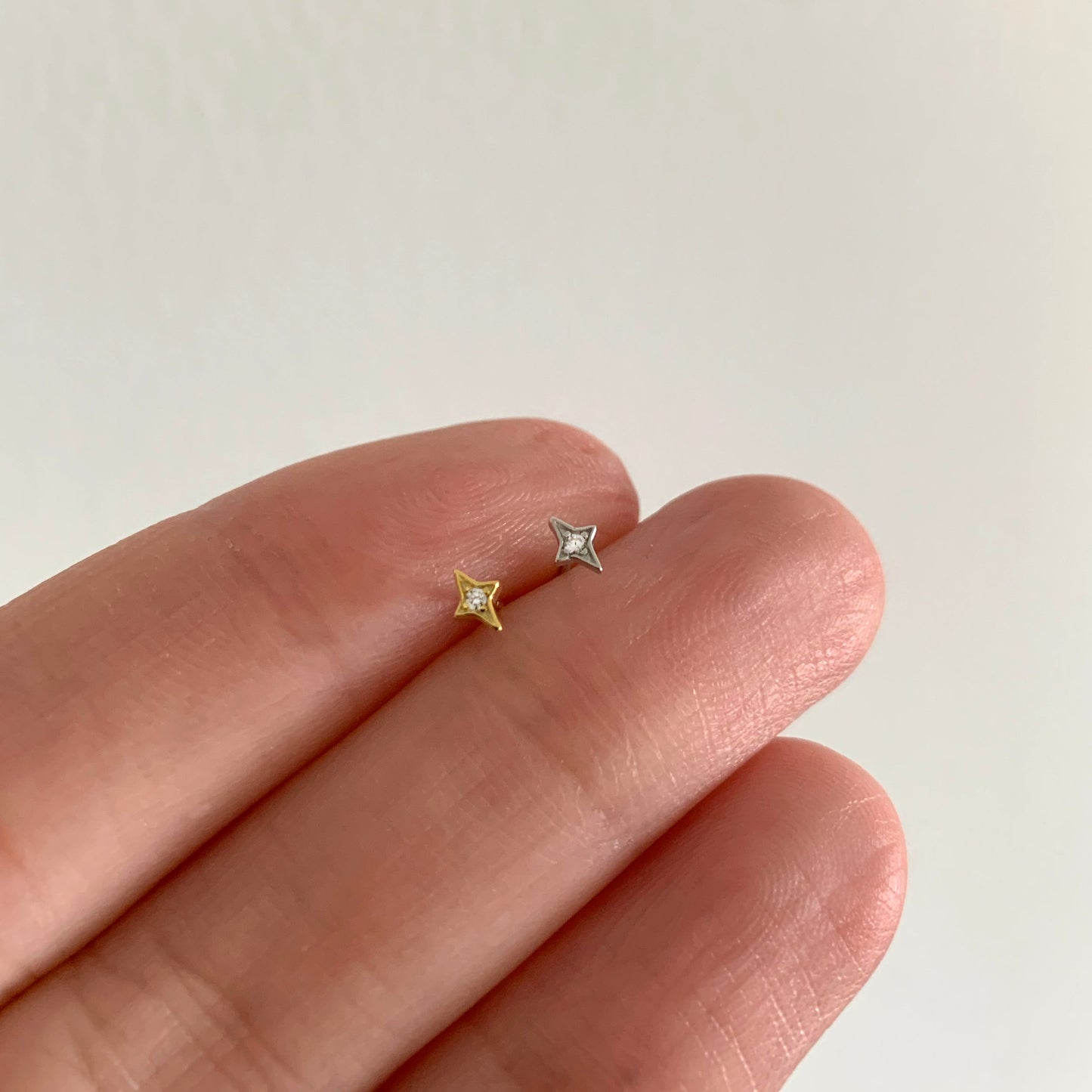 Tiny Star Stud