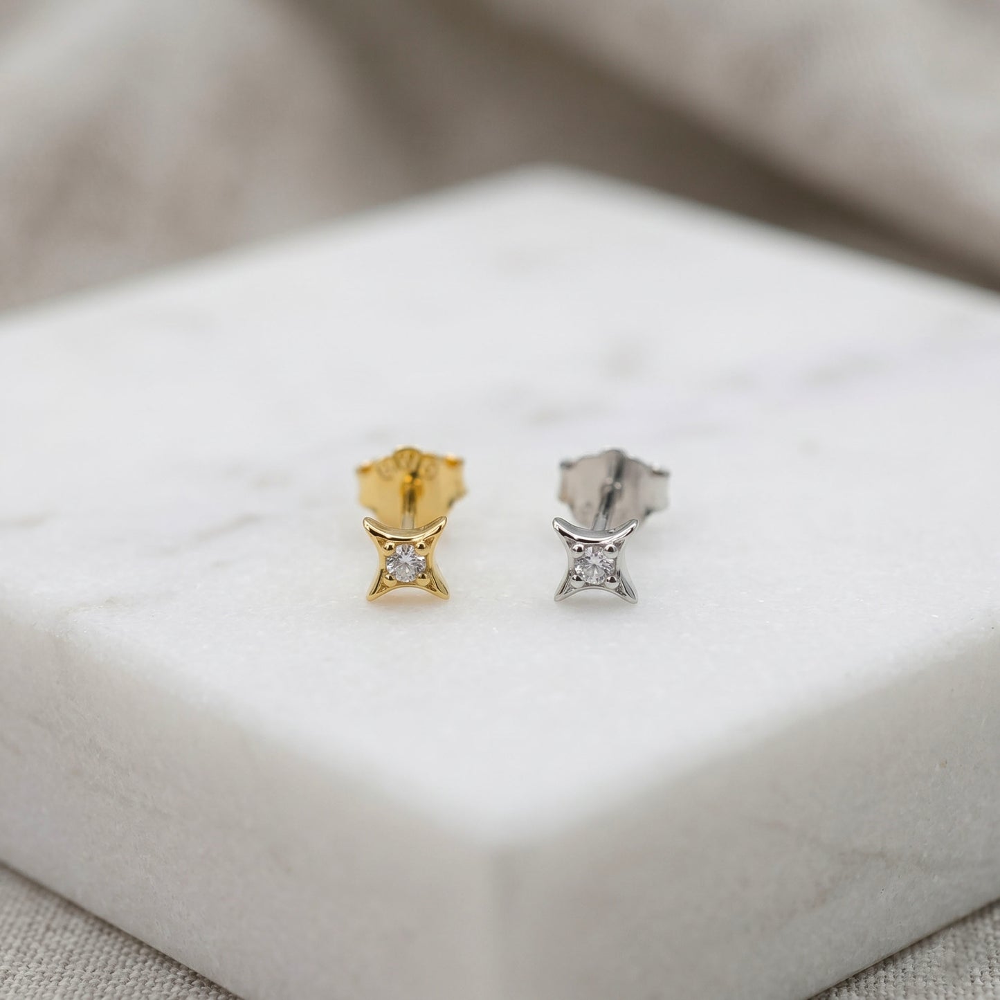 Tiny Star Stud