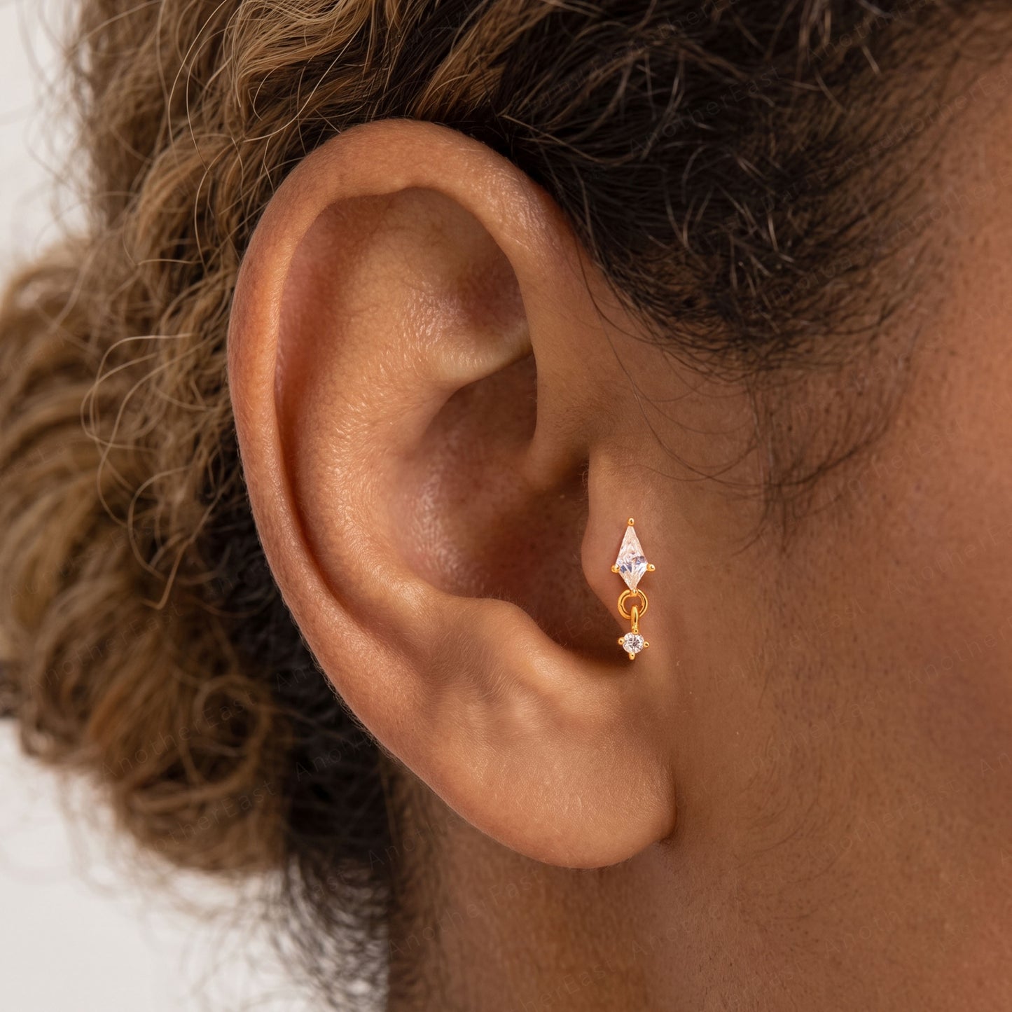 Kite Cut Dangle Threaded Labret