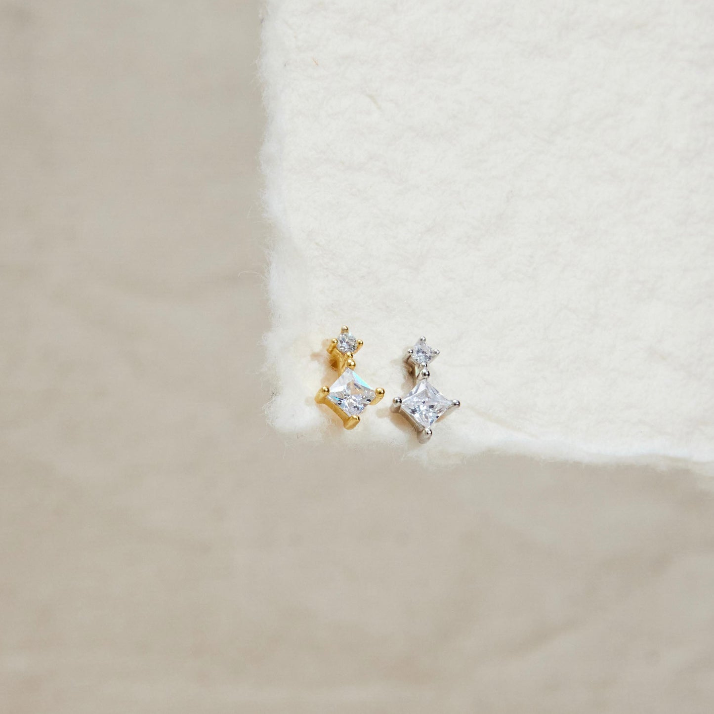 Round & Kite Cut Stud