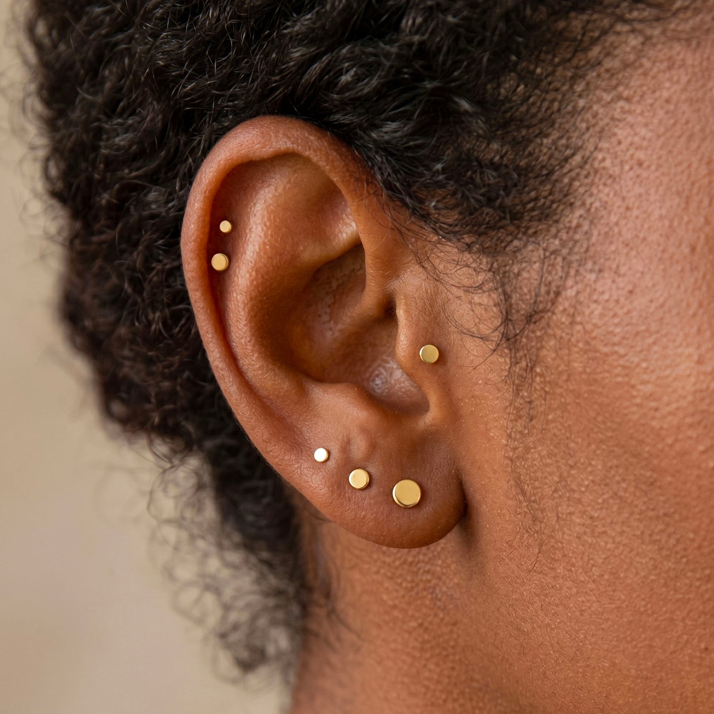 2mm~4mm Dainty Disc Stud