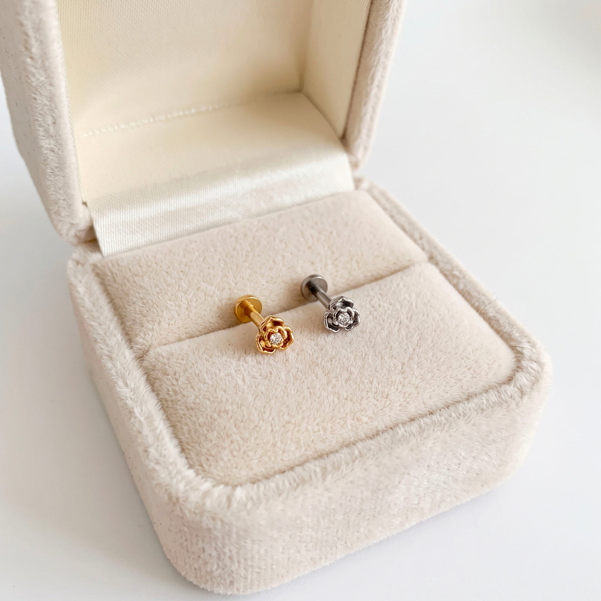 Tiny Rose Push Pin